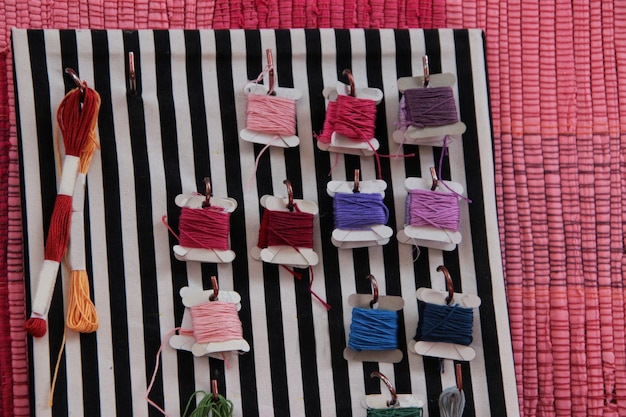 różne próbki haftu